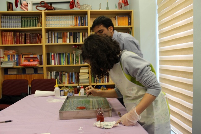 Ebru-Art-Class-4-(Water-Marbling)-in-Staten-Island1 (1)
