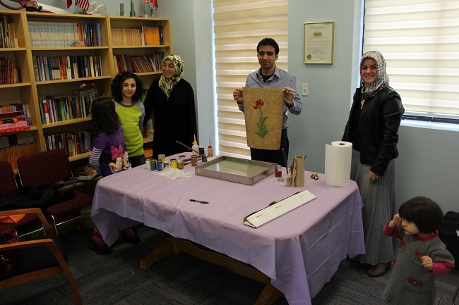 Ebru-Art-Class-4-(Water-Marbling)-in-Staten-Island1 (2)