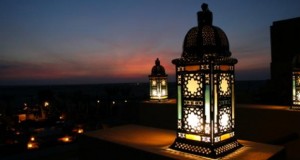 Turkish center host free community dinner