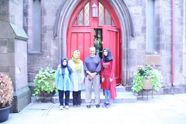 Iftar-with-members-of-Grace-Episcopal-Church (2)