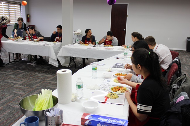 A-Special-Cooking-Class-for-College-of-Staten-Island-Students (4)
